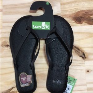 Sanuk black yoga bliss flip flop size 6